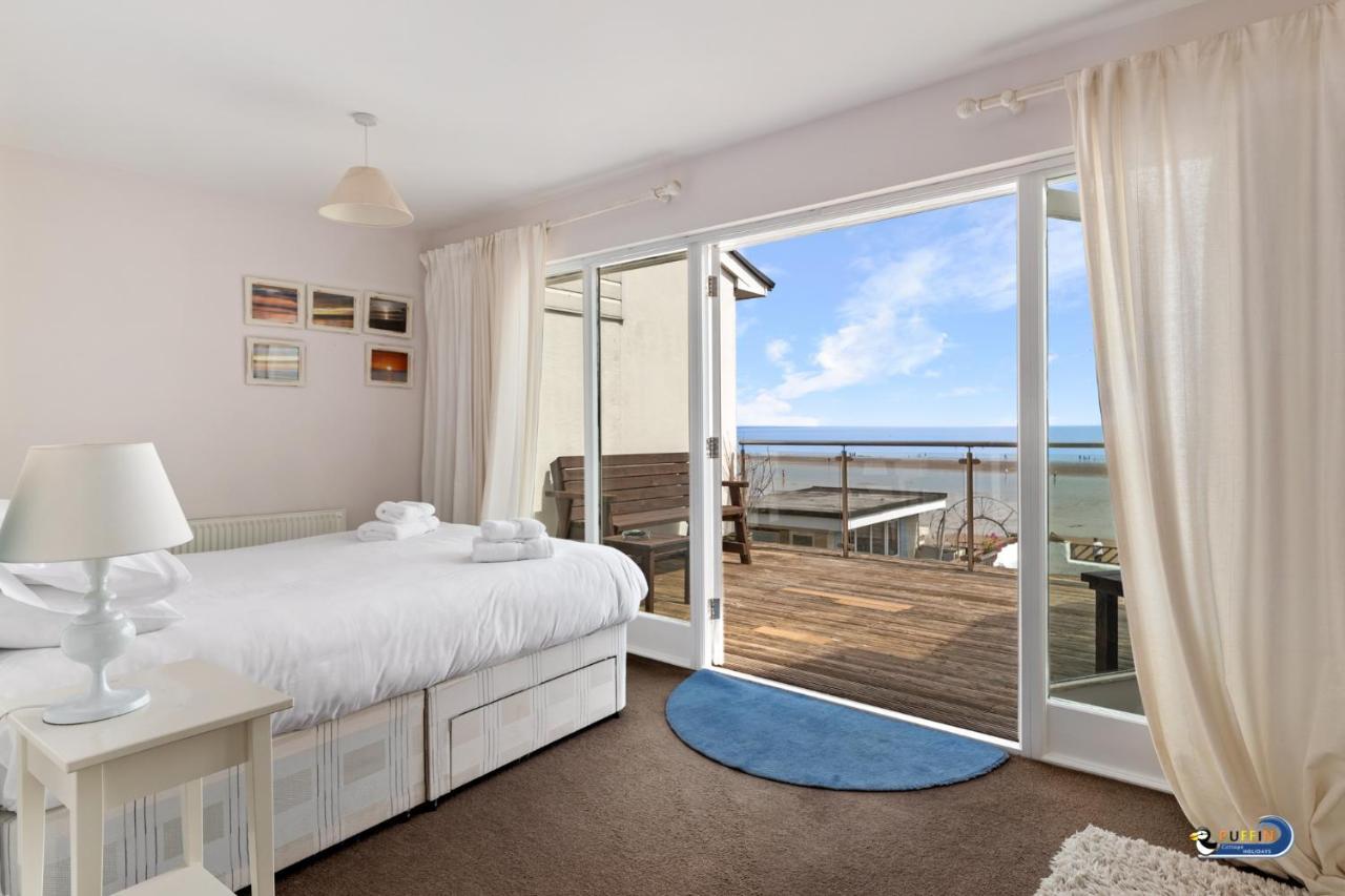 Kilmore - Beach Front House, Direct Beach Access, Spectacular Sea Views サンダースフット エクステリア 写真