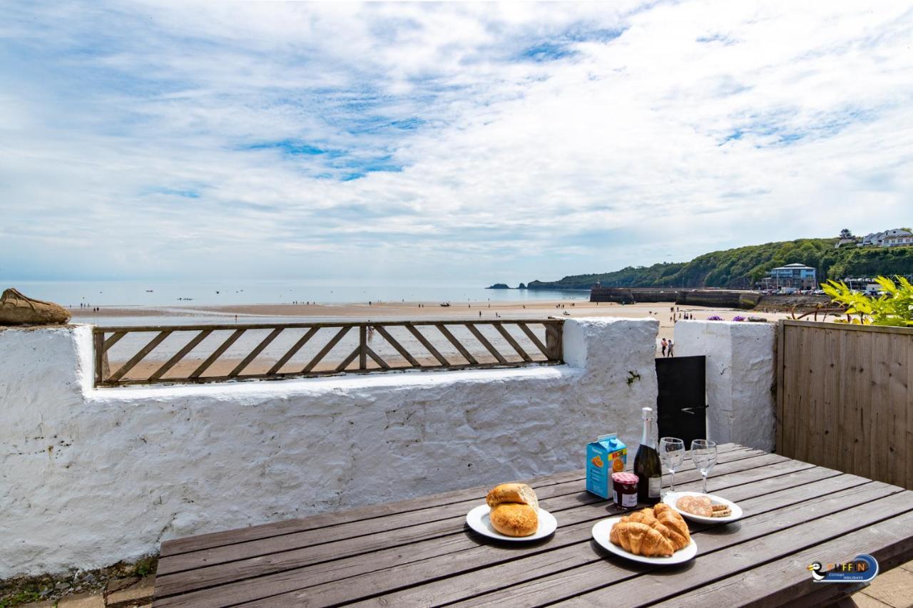 Kilmore - Beach Front House, Direct Beach Access, Spectacular Sea Views サンダースフット エクステリア 写真