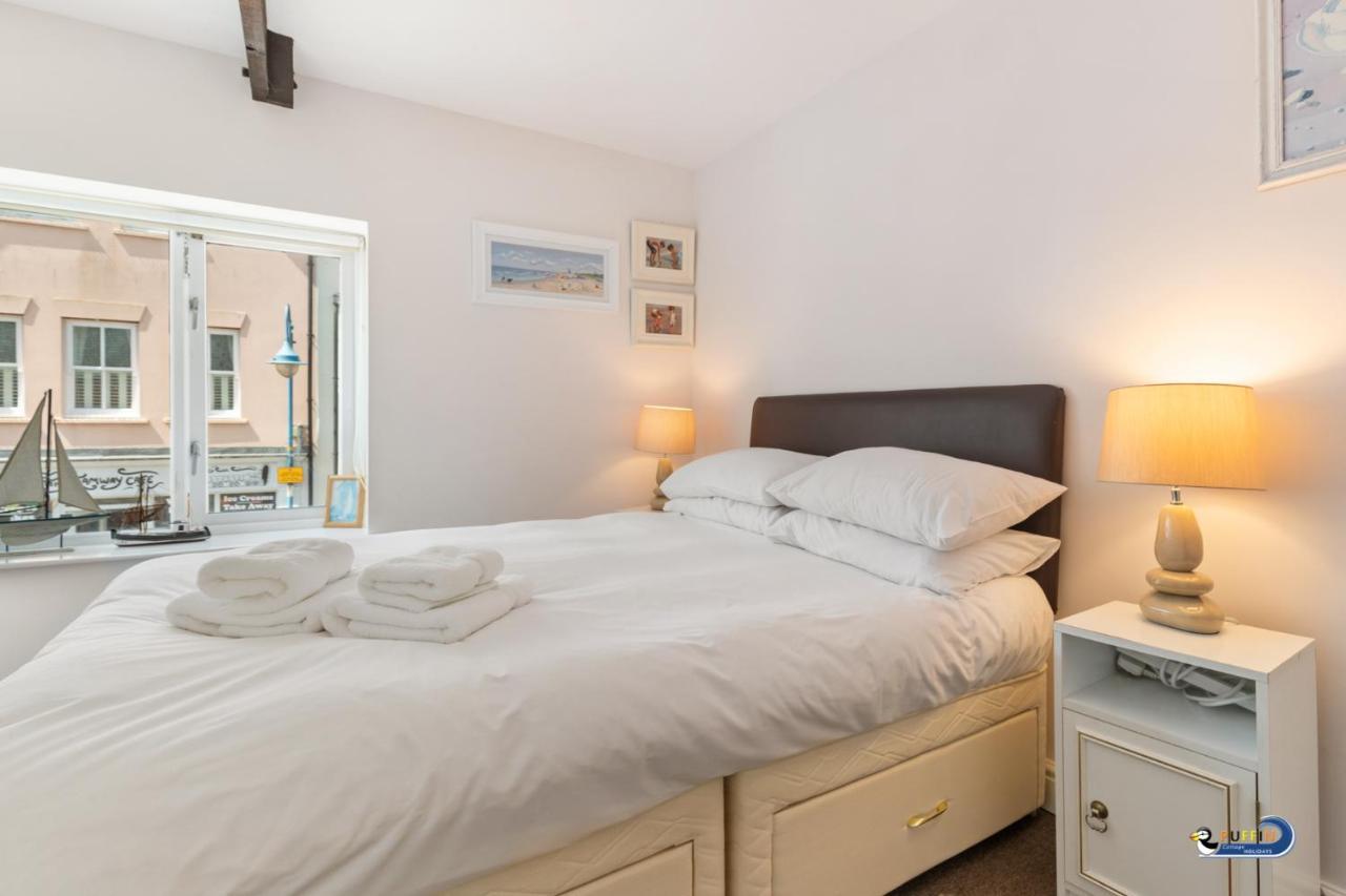 Kilmore - Beach Front House, Direct Beach Access, Spectacular Sea Views サンダースフット エクステリア 写真
